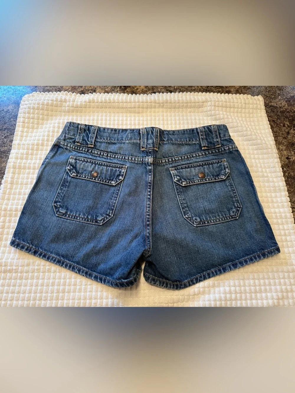 GAP Women's Denim Short - Medium Blue - Picture 6 of 12